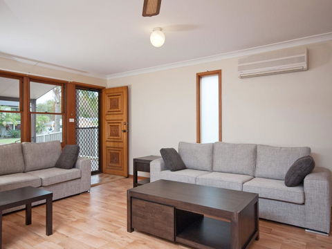 Government Road, 27, Skippers Rest - Tourism Caloundra 1
