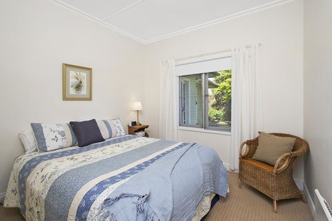 GOWAN ROSS COTTAGE - Tourism Caloundra 3
