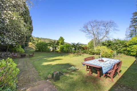 GOWAN ROSS COTTAGE - Tourism Caloundra 0
