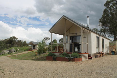 Grace Cottages - Tourism Caloundra 0