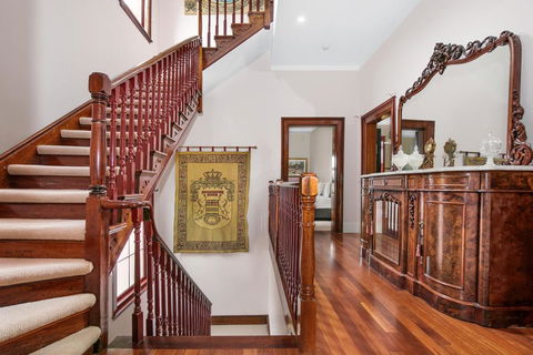 Grand & Central On George - Unique - Opulent - Tourism Caloundra 1
