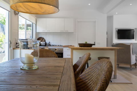 Grand Capella Villa 1 - Tourism Caloundra 2