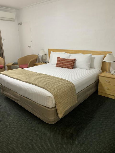 Grand Country Lodge - Tourism Caloundra 2