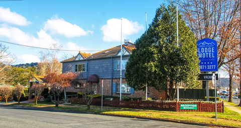 Grand Country Lodge - Tourism Caloundra 0