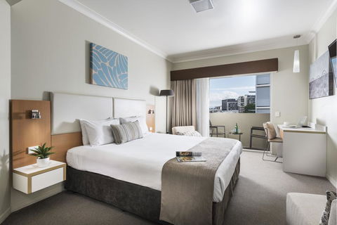 Grand Hotel And Apartments Townsville - Tourism Caloundra 2