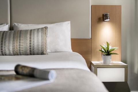 Grand Hotel And Apartments Townsville - Tourism Caloundra 1
