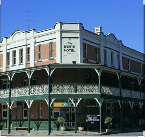 Grand Neath Hotel - Tourism Caloundra 0