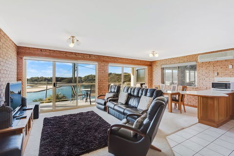 Grand Pacific 2 Unit 2 - Tourism Caloundra 0