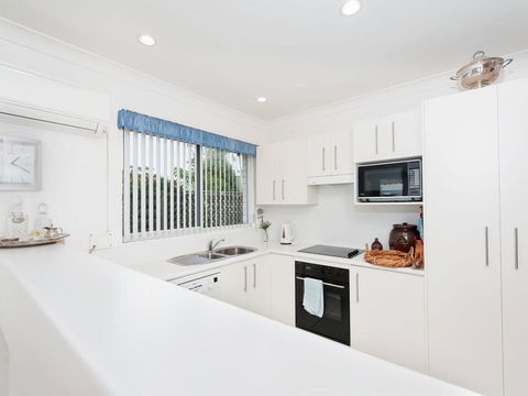 Grand View @ Nelson Bay - Tourism Caloundra 1