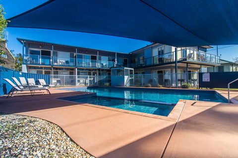 Grandeur Holiday Units - Tourism Caloundra 0