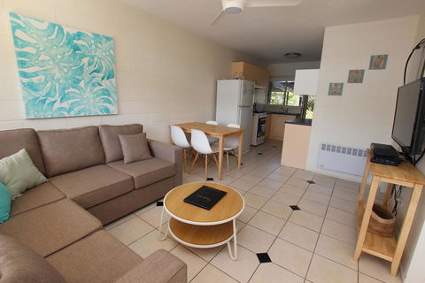 Grandeur Holiday Units - Tourism Caloundra 1