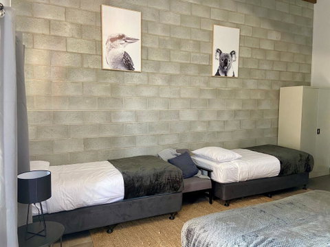 Granite Belt Cabins - Tourism Caloundra 0