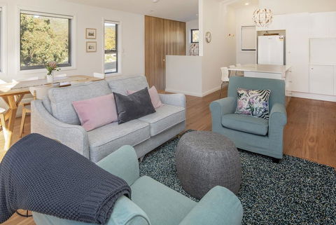 Grasmere Chalet - Tourism Caloundra 3