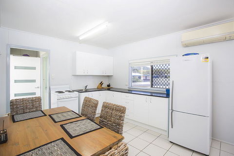 Grasstree Beachfront Shacks - Tourism Caloundra 1