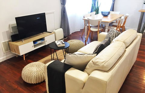 Great Comfort & Style In Central Location - Tourism Caloundra 3