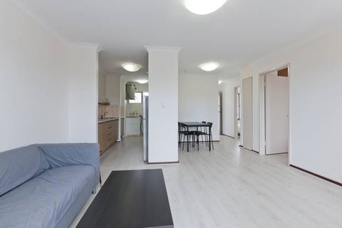 Great Location Unit Near South Perth & City & Zoo - Tourism Caloundra 3