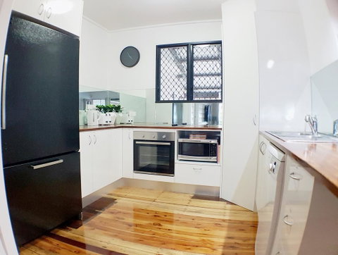 Great Northern Beach House - Tourism Caloundra 3