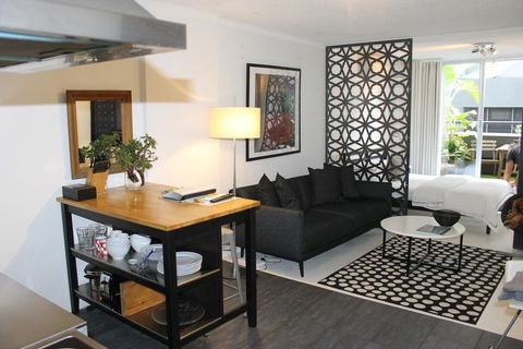 Great Studio Apartment - In The Heart Of Everything - Tourism Caloundra 0