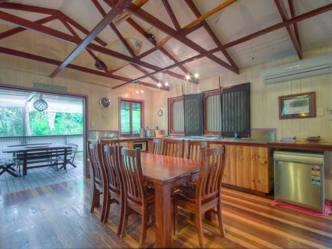 Greenhouse - Rainbow Shores, Privacy And Relaxation Equals Paradise - Tourism Caloundra 1