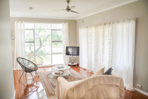 Gregory's Place - Tourism Caloundra 0