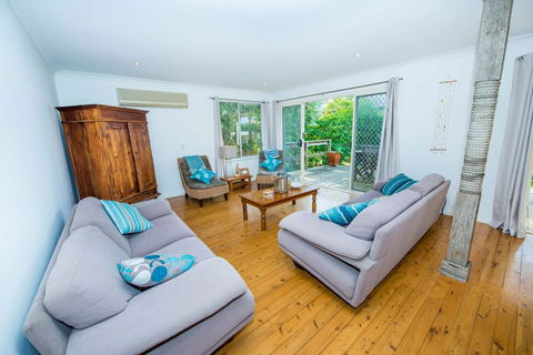 Gretel Cl 4 - Nelson Bay - Tourism Caloundra 1
