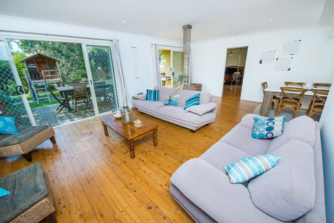 Gretel Cl 4 - Nelson Bay - Tourism Caloundra 2