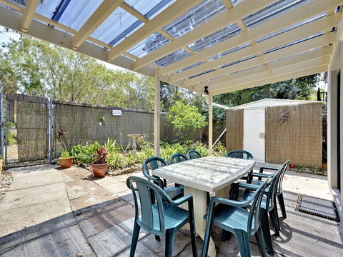 Gretel Close, 5, Beach House - Tourism Caloundra 0