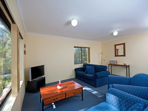Gretel Close, Maeva Lodge, Unit 04, 14 - Tourism Caloundra 1