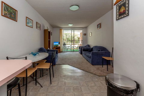 Gretel Lodge, Unit 4/1 Gretel Close - Tourism Caloundra 0