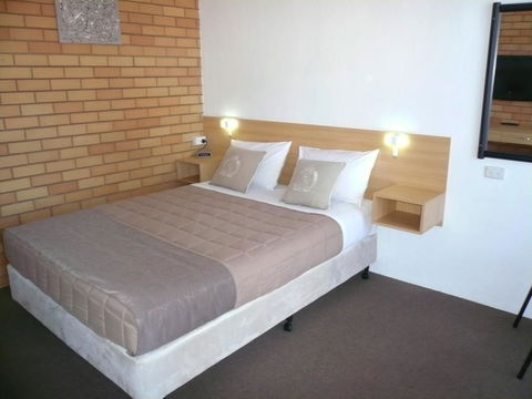 Grong Grong Motor Inn - Tourism Caloundra 0