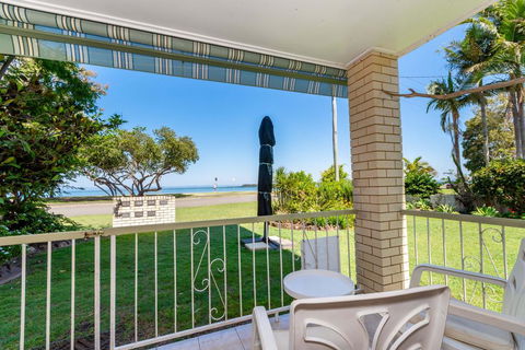 Ground Floor, Air Condtioned Apartment! - Tourism Caloundra 0