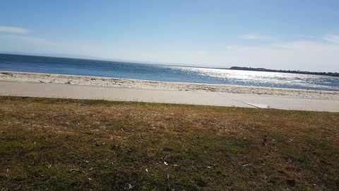 Ground Floor, Air Condtioned Apartment! - Tourism Caloundra 2