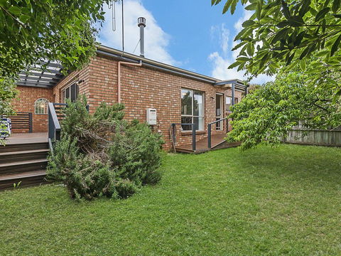 GUILDFORD COTTAGE - Tourism Caloundra 3