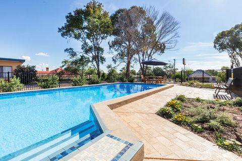 Gulgong Motel - Tourism Caloundra 2