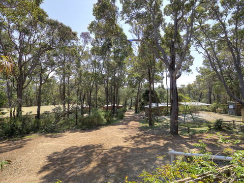 Gum Grove Chalets - Tourism Caloundra 1