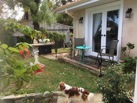 Gumleaf Manor Farmstay - Tourism Caloundra 3