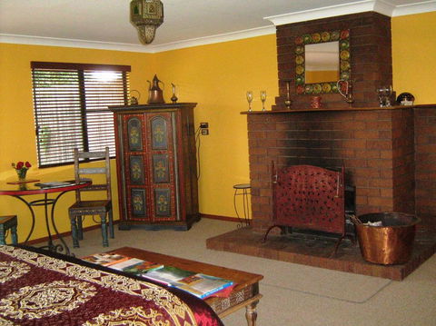 Gumtree On Gillies Bed And Breakfast - Tourism Caloundra 1
