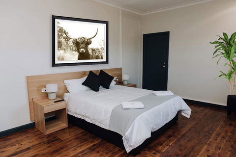 Gunnedah Hotel - Tourism Caloundra 0