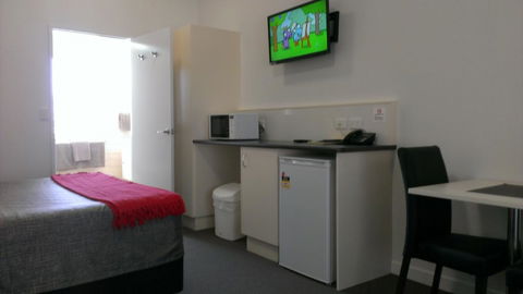Gunnedah Lodge Motel - Tourism Caloundra 2