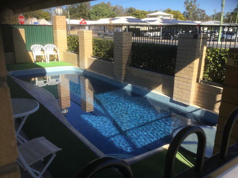 Gunsynd Motor Inn - Tourism Caloundra 3