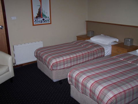 Guthega Inn - Tourism Caloundra 0