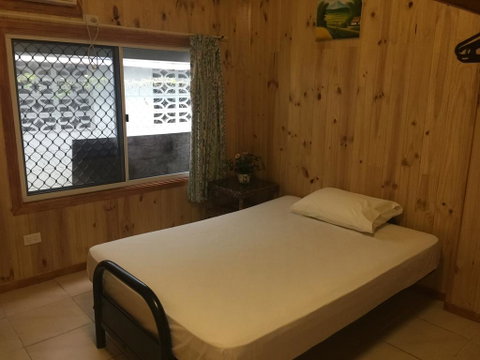 Happytourcairns Sharehouse - Tourism Caloundra 1