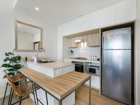 HARBOURSIDE- Hosted By: L'Abode Accommodation - Tourism Caloundra 1