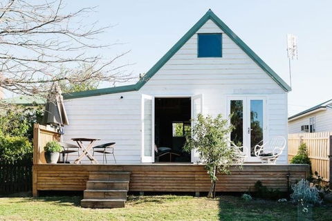 Harpsichord House - Tourism Caloundra 0