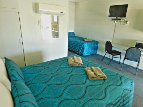 Hatton Vale Motel - Tourism Caloundra 1