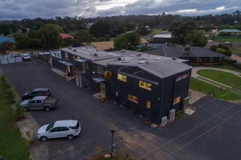 Heathcote Inn - Tourism Caloundra 1