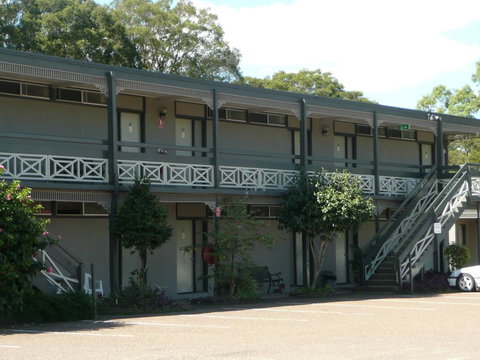 Hermitage Motel - Tourism Caloundra 2