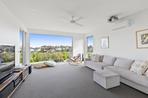 Highlander Haven 15 - Tourism Caloundra 3