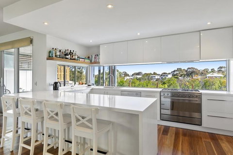 Highlander Haven 15 - Tourism Caloundra 2