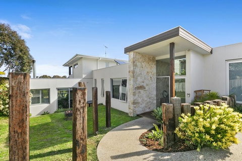 Highlander Haven 15 - Tourism Caloundra 0